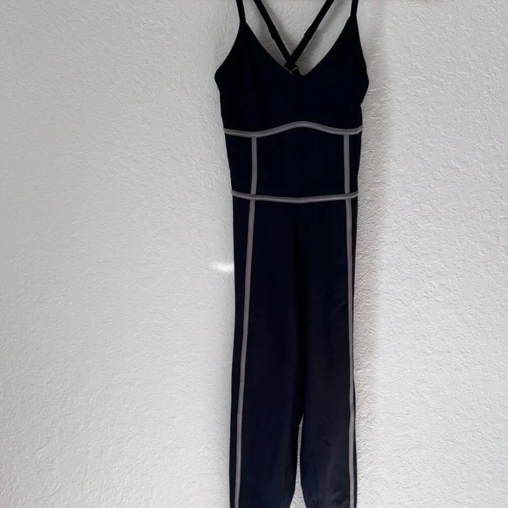 Abercrombie YPB sculptLUX Onesie - Picture 2 of 8